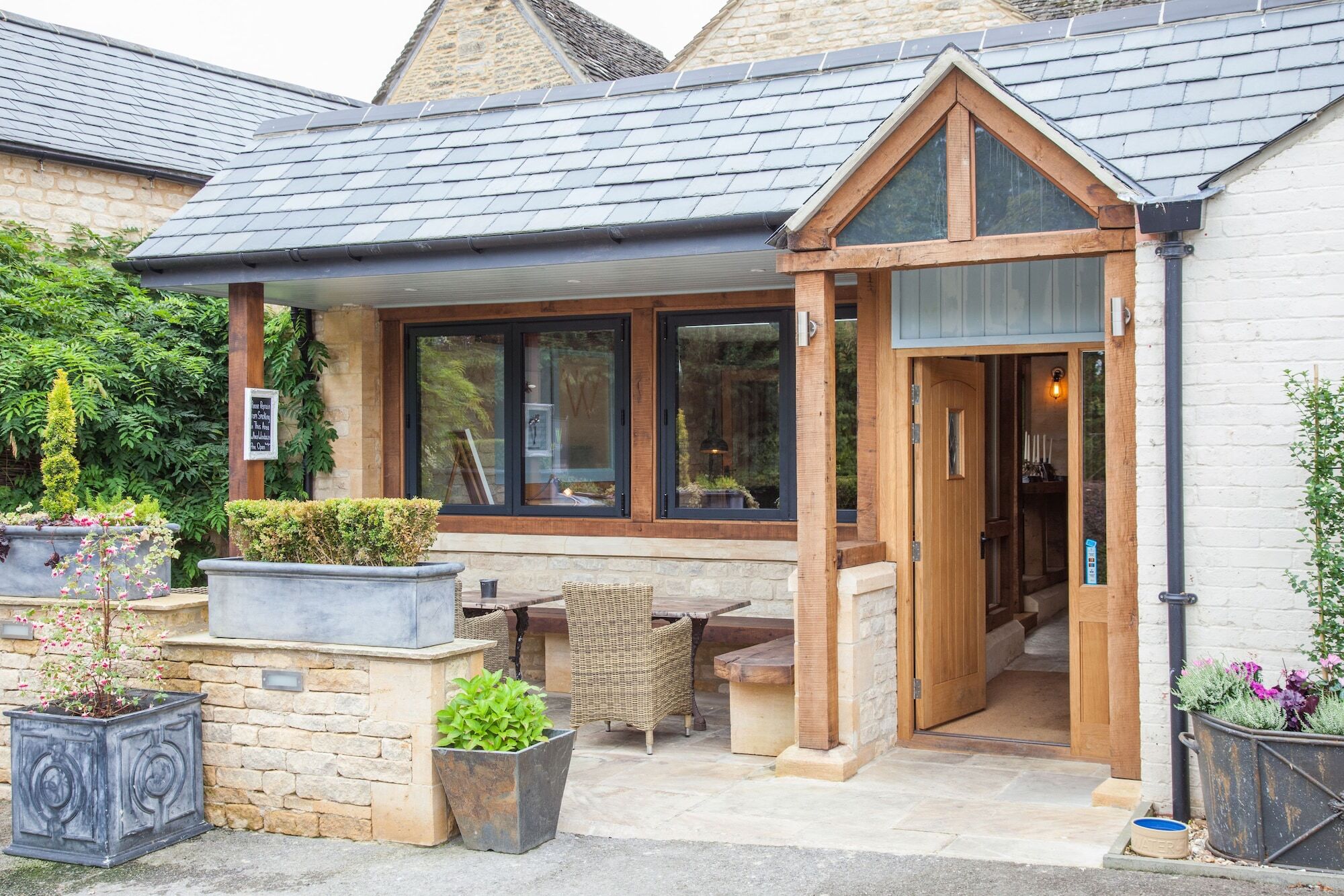 The Wychwood Inn Shipton under Wychwood Exterior foto